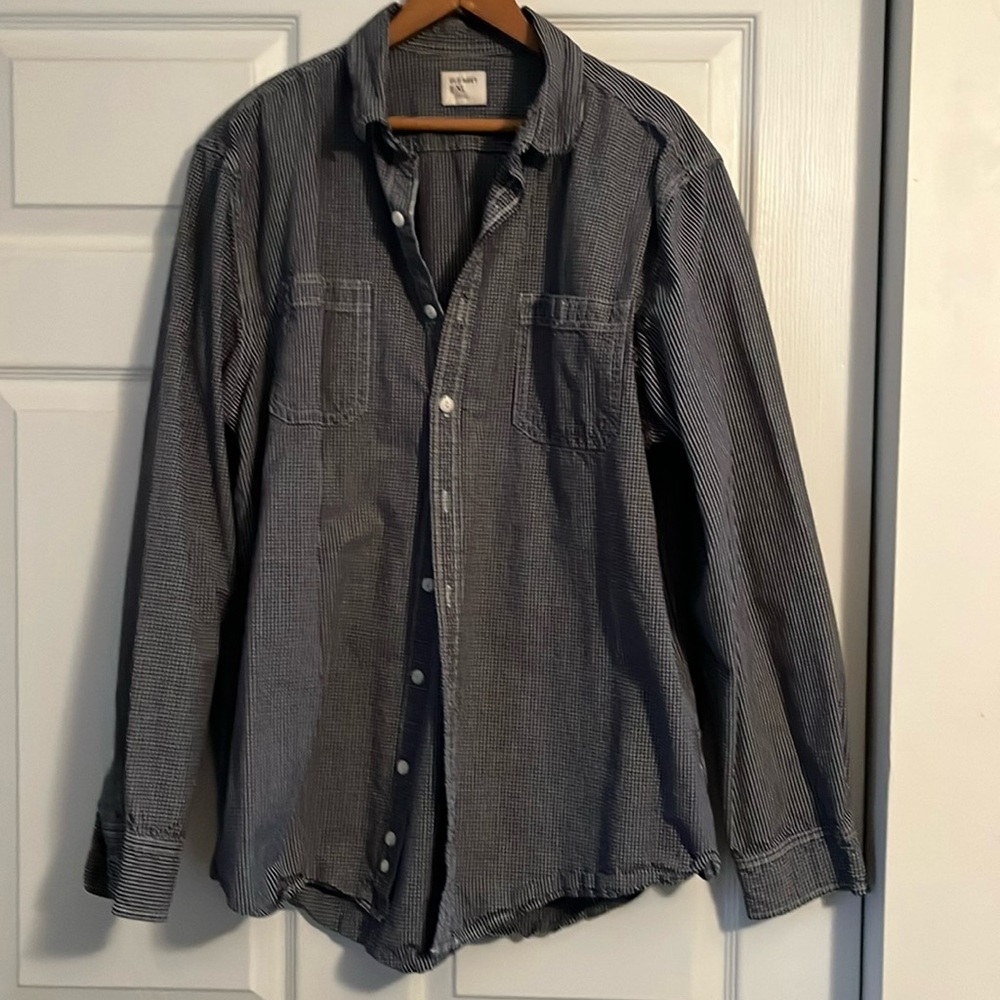 Old Navy Men’s button down long sleeve. XL